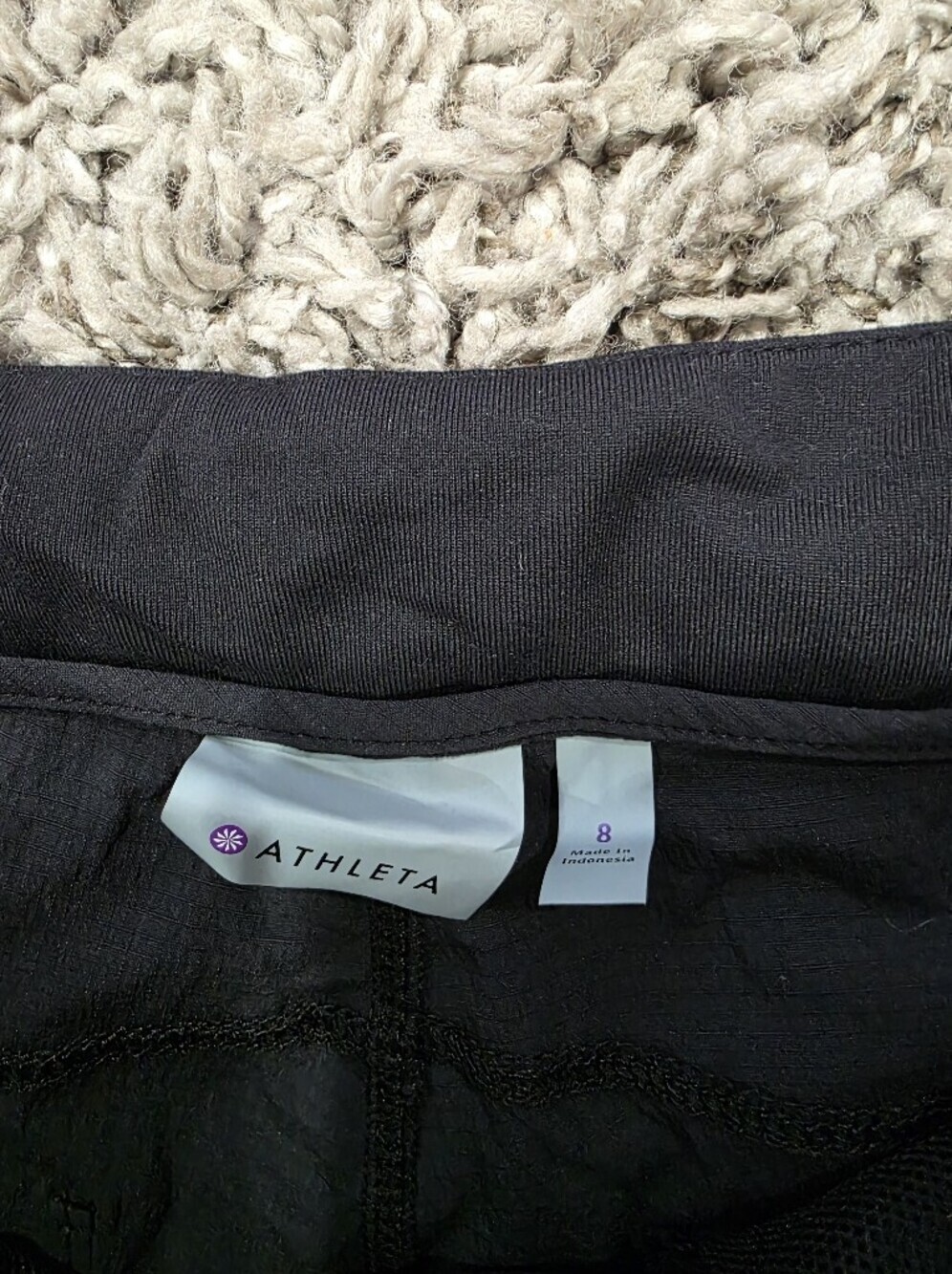Athleta Trekkie Cargo Shorts Black 596369 Size 8 - Picture 7 of 7